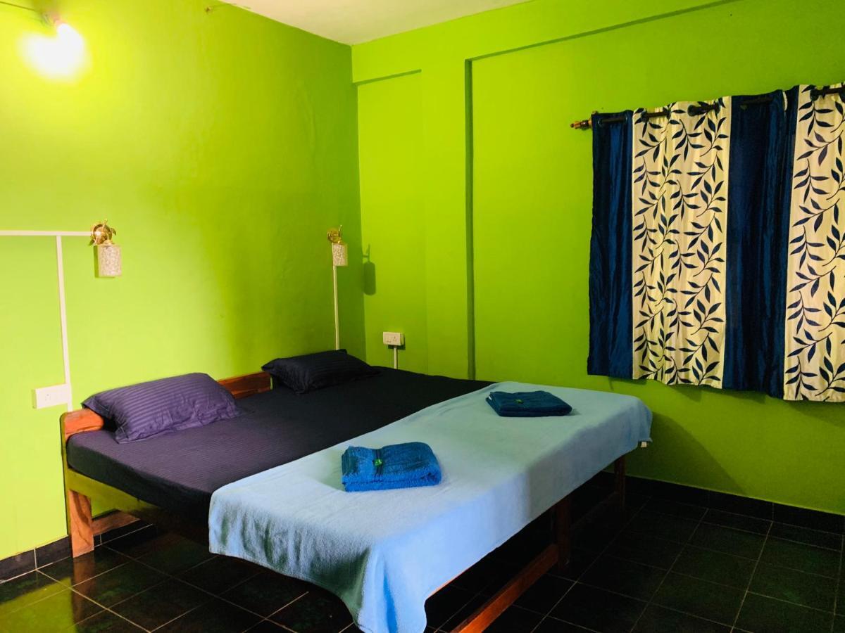 Savitri Guest House 阿姆波尔 外观 照片