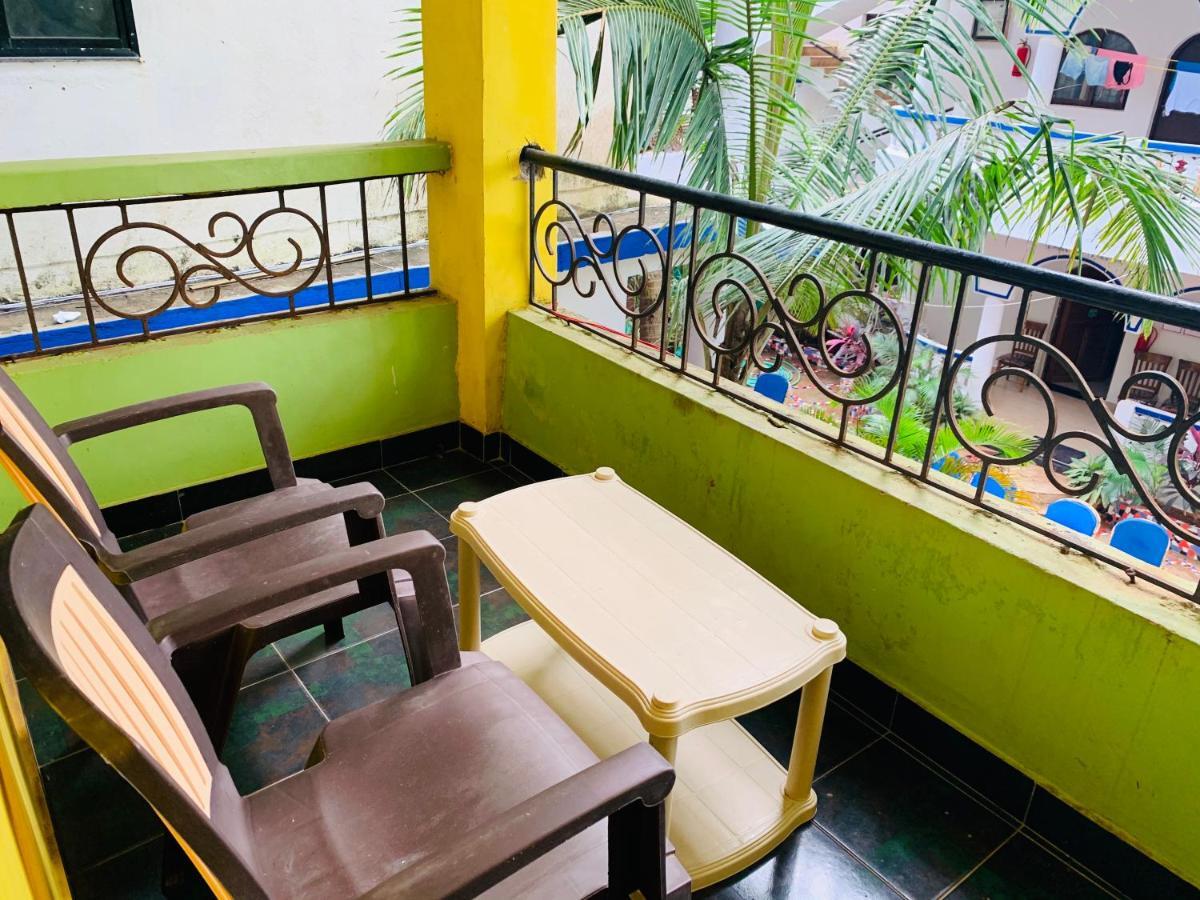 Savitri Guest House 阿姆波尔 外观 照片