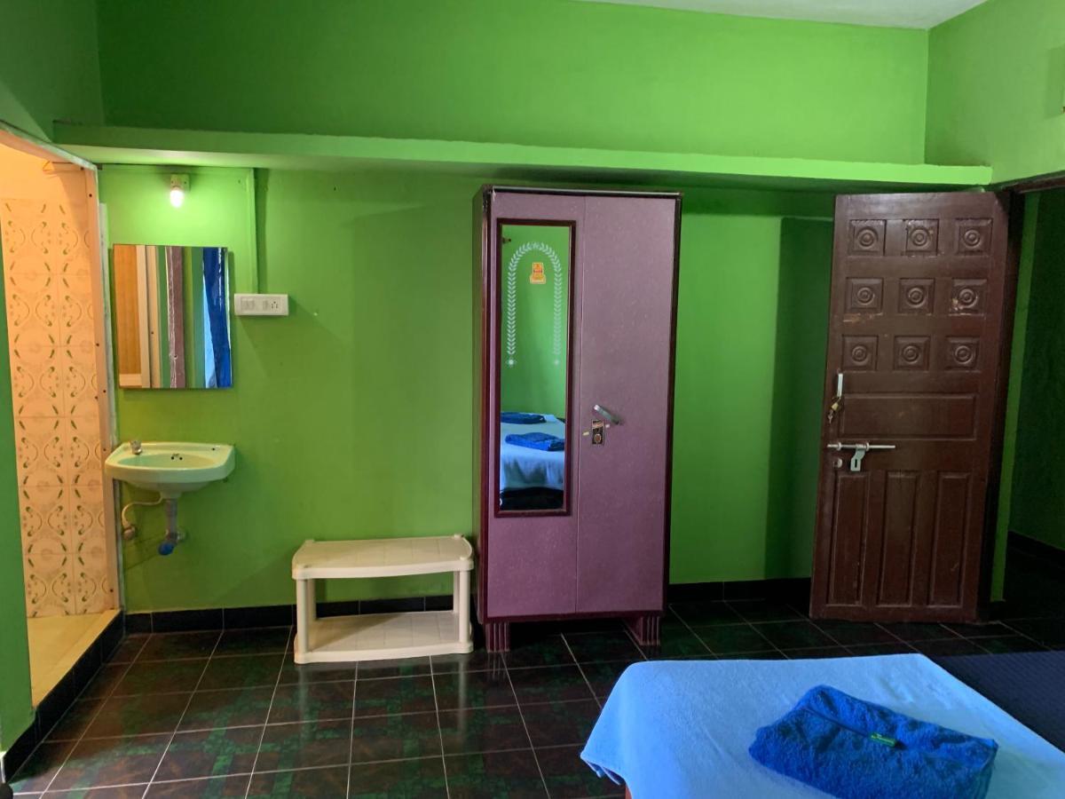 Savitri Guest House 阿姆波尔 外观 照片