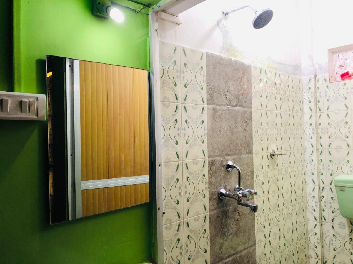 Savitri Guest House 阿姆波尔 外观 照片